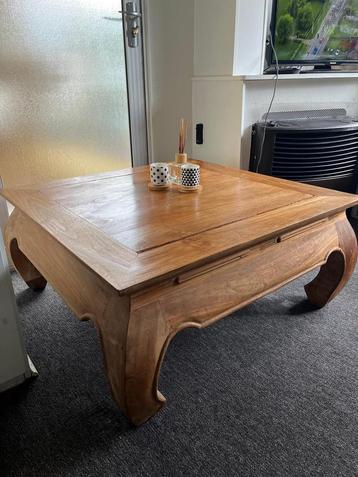 Oost Indische tafel beschikbaar voor biedingen