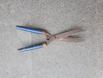 Heggenschaar beschikbaar voor biedingen
