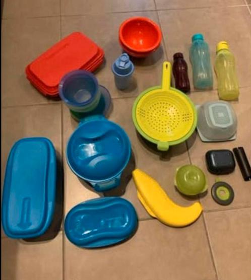 Tupperware a saisir!, Huis en Inrichting, Keuken | Tupperware, Zo goed als nieuw, Bus of Trommel, Rood, Ophalen of Verzenden