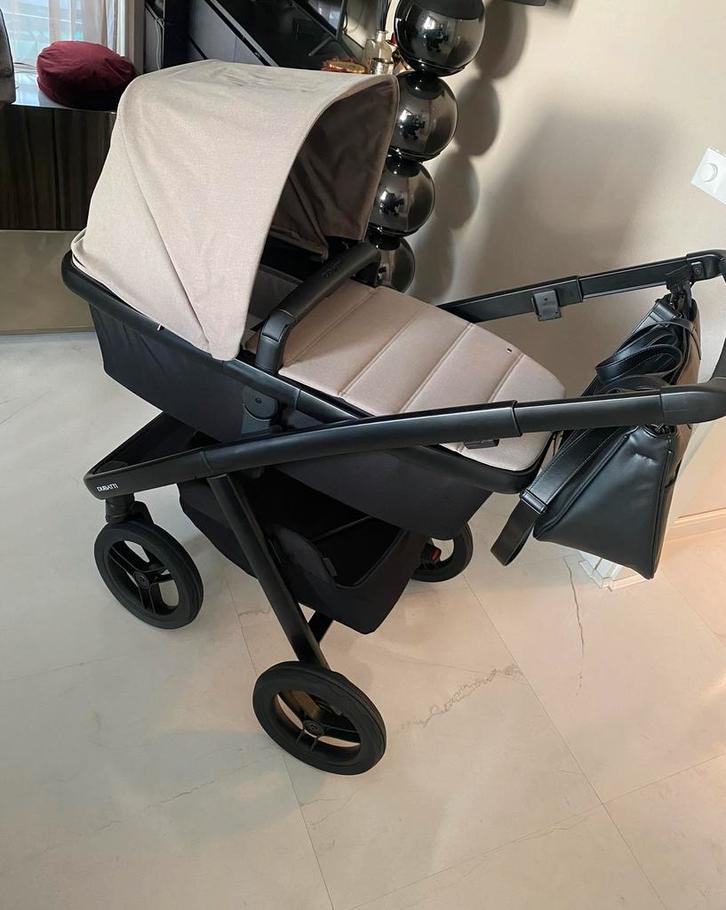 Dubatti Two Kinderwagen – Complete Set in zeer nette staat!, Kinderen en Baby's, Kinderwagens en Combinaties, Kinderwagen, Verstelbare duwstang