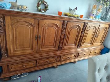 Eiken dressoir uit 2delen beschikbaar voor biedingen
