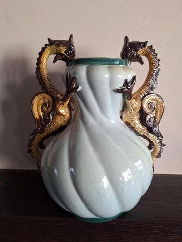 Vase Barbotine Art Nouveau en forme de dragon 