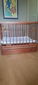 Ruim retro Park in donker hout., Kinderen en Baby's, Babyparken, Ophalen, Gebruikt, In hoogte verstelbaar