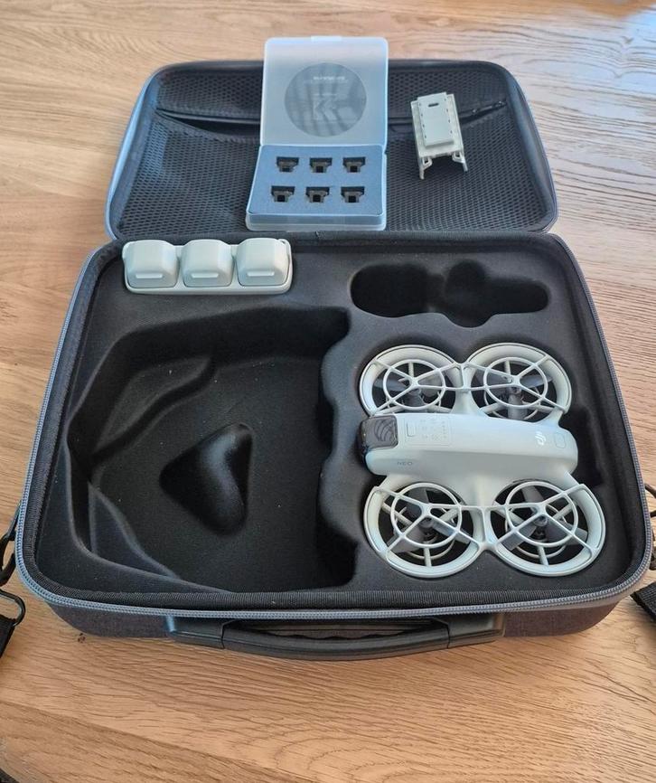 DJI NEO Starter pack + 1 jaar DJI care, Audio, Tv en Foto, Drones, Ophalen