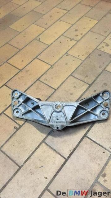 Versnellingsbak steun BMW 7 serie E65 E66 E67 22326759680 beschikbaar voor biedingen