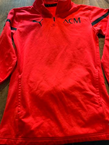Sweaters real madrid en ac milan beschikbaar voor biedingen