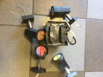 4 gekleurde spots met transfo voor mancave, sfeerverlichting beschikbaar voor biedingen