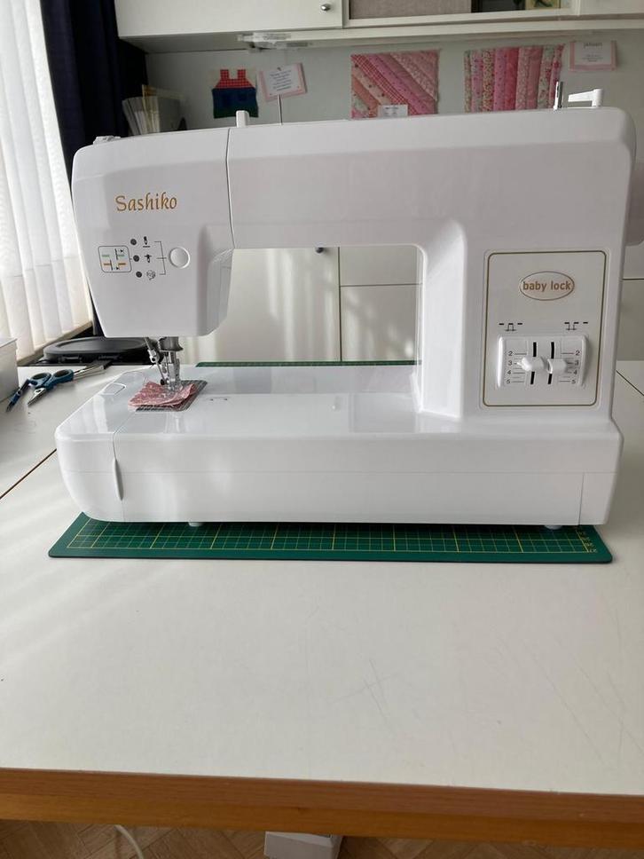 Quiltmachine Sashiko Baby Lock in nieuwstaat, Hobby en Vrije tijd, Naaimachines en Toebehoren, Zo goed als nieuw, Naaimachine