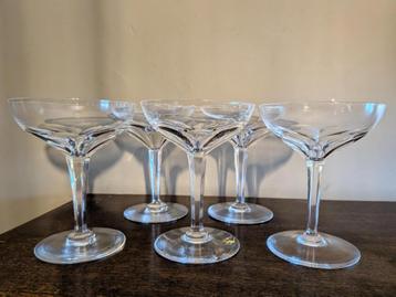 5 kristallen champagneglazen Model Nestor, Val St Lambert beschikbaar voor biedingen