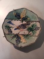 Barbotine, majolica borden vogel in eik, Antiquités & Art, Enlèvement ou Envoi