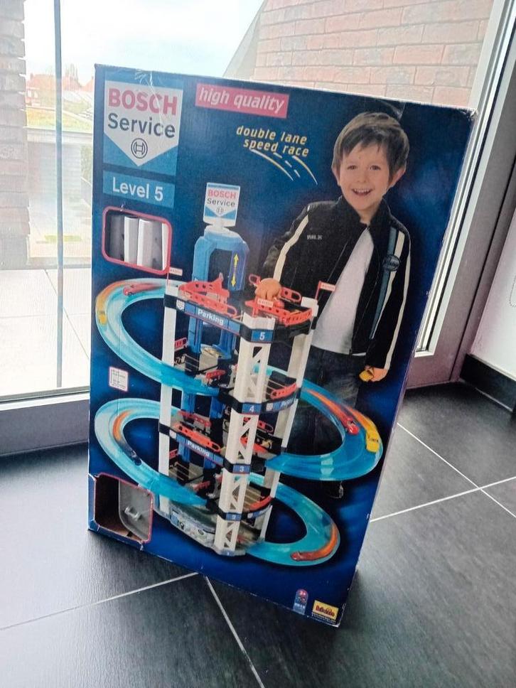 Bosch car service parkeergarage, Kinderen en Baby's, Speelgoed | Racebanen, Zo goed als nieuw, Racebaan, Handmatig, Overige merken
