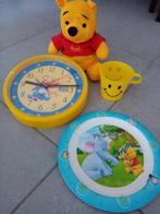 Winny de Pooh : klok + kinderbord eetbord + pluchen pop 28cm, Comme neuf, Autres types, Enlèvement ou Envoi