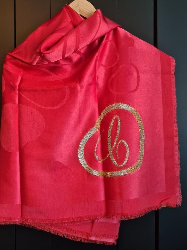 Sjaals Chopard&Burberry zijde/wol *nieuw*, Kleding | Dames, Mutsen, Sjaals en Handschoenen, Nieuw, Sjaal, Ophalen of Verzenden