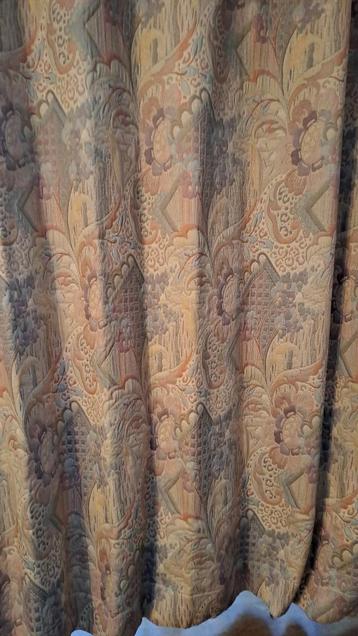 Overgordijnen beschikbaar voor biedingen