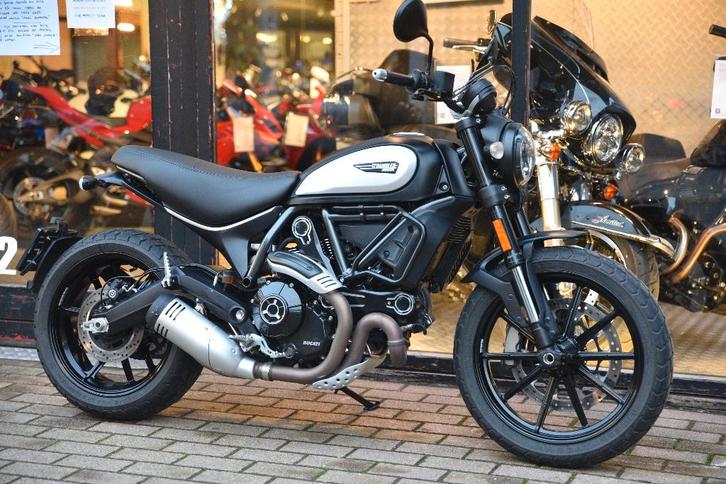 DUCATI SCRAMBLER 800 ***MOTOVERTE.BE***, Motoren, Motoren | Ducati, Bedrijf, Naked bike, 2 cilinders, Ophalen