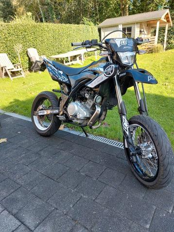Yamaha WR125X, Particulier