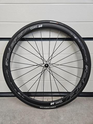 DT Swiss R32 Spline DB voorwiel + Continental GP 5000 band  beschikbaar voor biedingen