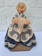 Antieke pop 1960 Brusselse kantklosster, Verzamelen, Ophalen, Zo goed als nieuw, Pop