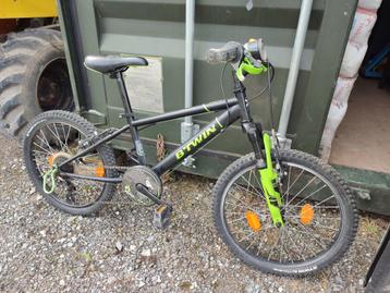 VTT enfant 20" disponible aux enchères