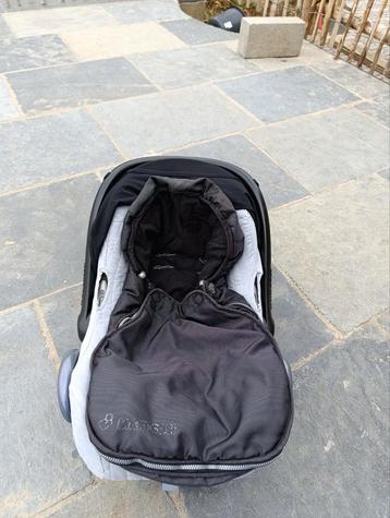 maxi cosi, Enlèvement, Utilisé