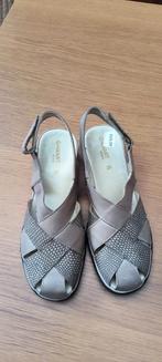 Paire de chaussures ouvertes Damart, Kleding | Dames, Schoenen, Beige, Sandalen of Muiltjes, Damart, Zo goed als nieuw