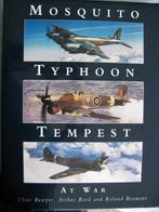 Boek vliegtuigen Typhoon Wereldoorlog, Armée de l'air, Enlèvement ou Envoi, Comme neuf, Deuxième Guerre mondiale