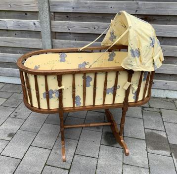Antieke eiken schommel wieg met bekleding  beschikbaar voor biedingen