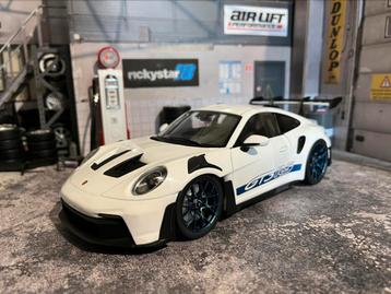 1:18 Porsche 911 GT3 RS - nieuw in de doos beschikbaar voor biedingen