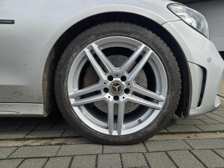 18 inch velgen MERCEDES C-klasse w205 + PIRELLI banden, Auto-onderdelen, Banden en Velgen, Banden en Velgen, Winterbanden, 18 inch