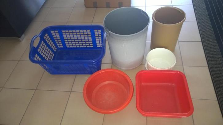 Wasmand + emmers + kuip + waskommen + wasdraad, Huis en Inrichting, Emmers, Gebruikt, Kunststof, Ophalen of Verzenden
