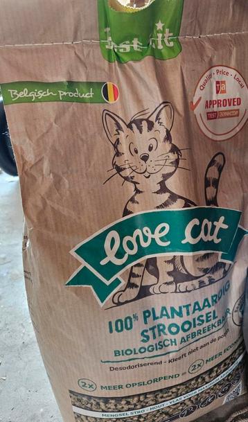 Kattenbak strooisel  beschikbaar voor biedingen