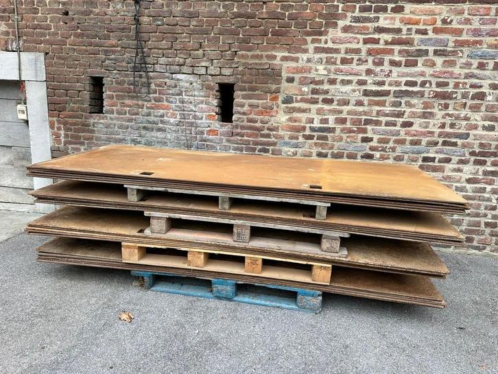 20 metalen rijplaten - met hijshaken en afgeronde hoeken, Doe-het-zelf en Bouw, Metalen, Zo goed als nieuw, Ophalen