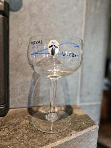 3 verschillende Royal Ale bierglazen Wieze disponible aux enchères