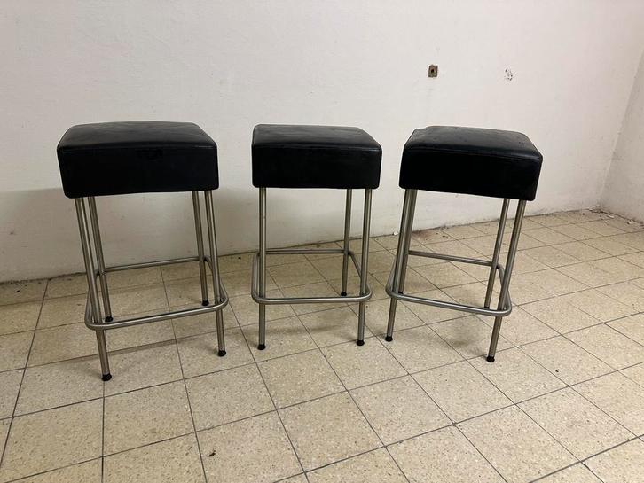 Set van 3 Barkrukken, Huis en Inrichting, Barkrukken, Gebruikt, 60 tot 90 cm, Kunststof, Metaal, 3 krukken, Ophalen