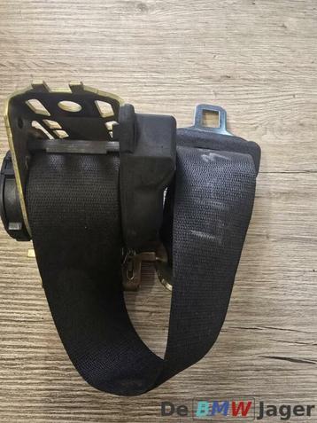 Veiligheidsgordel achter zwart BMW 3-serie E30 1924931 beschikbaar voor biedingen