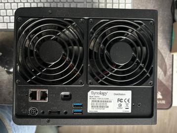 NAS Synology DS412+ avec 3 disques WD RED (9 To au total) beschikbaar voor biedingen