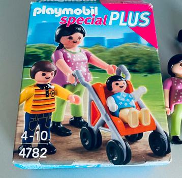 🍄. Playmobil Special PLUS . Moeder + kinderen . Volledig  disponible aux enchères