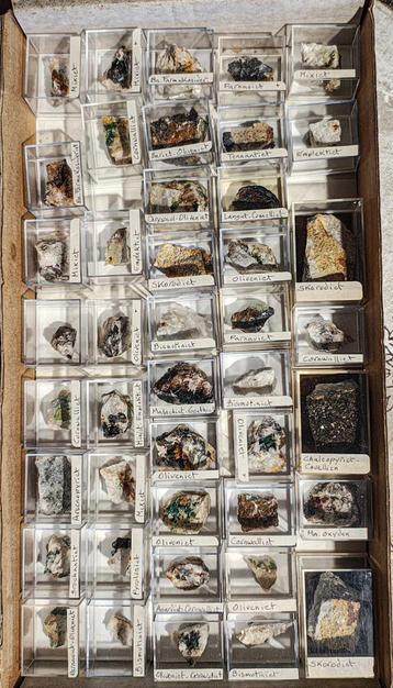 Set van 43 mineralen uit de Dorothea mijn, Freudenstadt. beschikbaar voor biedingen