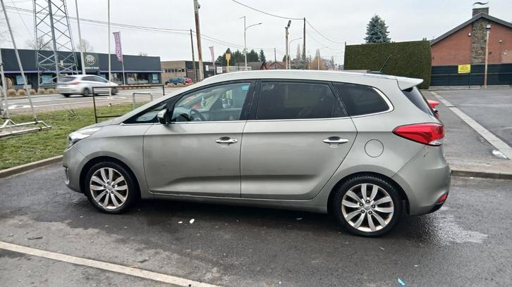 Kia carens, Autos, Kia, Particulier, Carens, Verrouillage central, Caméra, Électrique, Automatique, Enlèvement