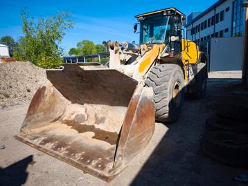 Caterpillar 966M, Enlèvement