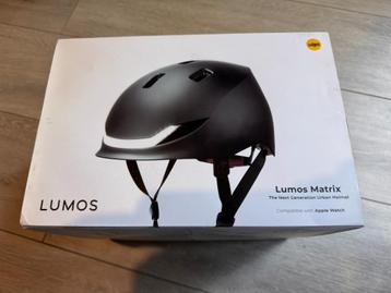 Lumos Street fietshelm met LED, richtingaanwijzers - MIPS beschikbaar voor biedingen