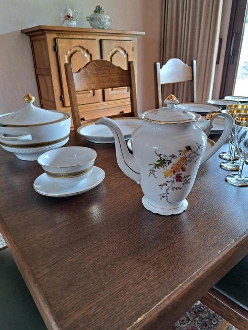Bavaria soepterrine,sauskom,schotels,borden en glazen (24st), Huis en Inrichting, Keuken | Servies, Gebruikt, Compleet servies