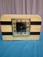 Oude schouwklok, Enlèvement