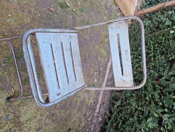 Vintage stoelen metaal beschikbaar voor biedingen