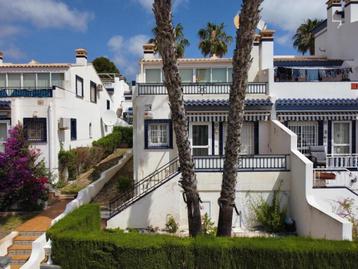 Half-vrijstaande duplex woning in Los Dolses, Villamartín... beschikbaar voor biedingen