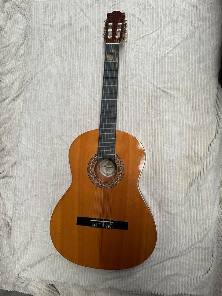 Gitaren Klassieke Gitaar Santana – in uitstekende staat, Muziek en Instrumenten, Snaarinstrumenten | Gitaren | Bas, Zo goed als nieuw