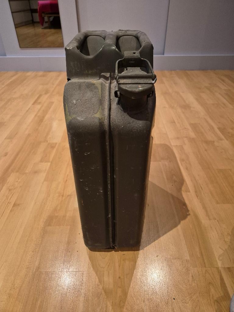 Jerrican métallique 20L, Enlèvement