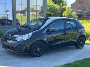 Kia Rio Sport 1.2i benzine 1e eigenaar, Auto's, Kia, Voorwielaandrijving, 4 cilinders, Zwart, Handgeschakeld
