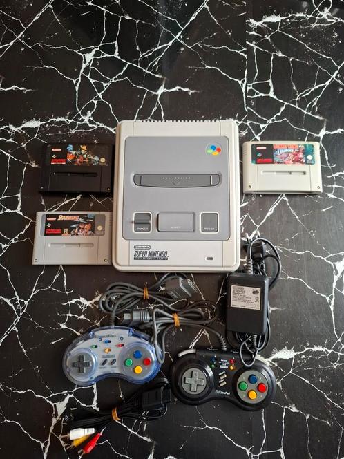 Super Nintendo-console + 3 games + 2 turbocontrollers!, Games en Spelcomputers, Games | Nintendo Super NES, Zo goed als nieuw
