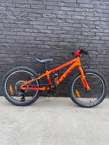 Vélo Cube MTB 20" pour garçon, Vitesses, Utilisé, Cube, 20 pouces
